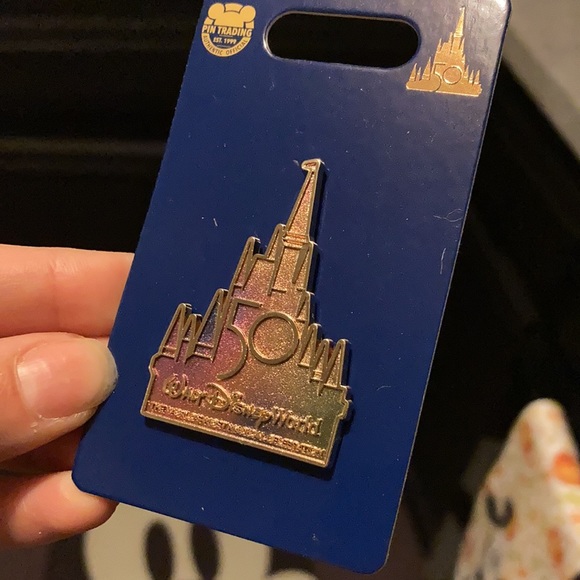 ✨Iridescent WDW 50th Castle Pin! Rare & Hard to find! - Picture 3 of 3